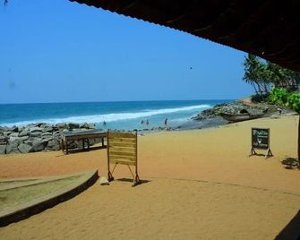 Palm Tree Heritage - Varkala - Playa