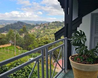 豪華款待旅館 - 坎波斯杜若爾當 - 陽台