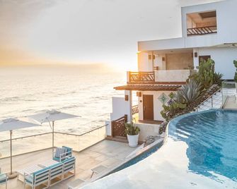 Hotel Los Farallones - La Libertad - Piscina