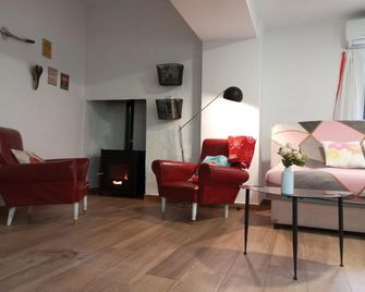 Casa singular y con encanto - Baena - Living room