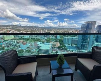 Luxury 2BR Apartment in Astria - Tegucigalpa - Balcón