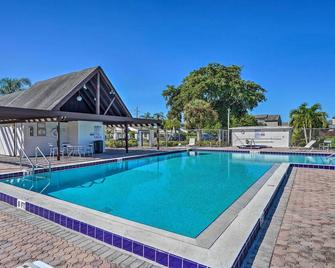 Chic Fort Myers Escape with Community Perks! - Fort Myers - Pool