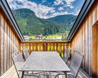 COOEE alpin Hotel Dachstein - Gosau - Balkon