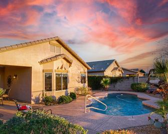 Desert Golf Course Home! Heated Pool/Spa. Amazing Sunsets! - Avondale - Pool