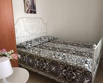 Oasi Erika - Paestum - Schlafzimmer