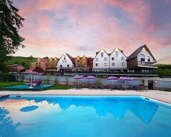 Best Western Plus Hotel & SPA Le Schoenenbourg - Riquewihr - Piscine