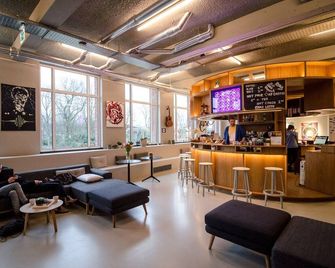 Clinknoord Hostel - Ámsterdam - Bar