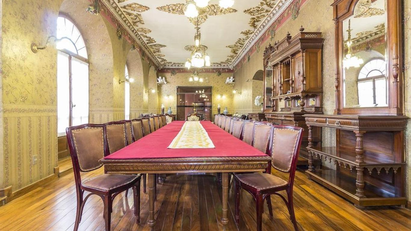 Capital Plaza Hotel
