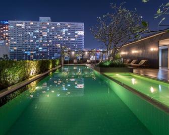 Page 10 Hotel - Pattaya - Pool