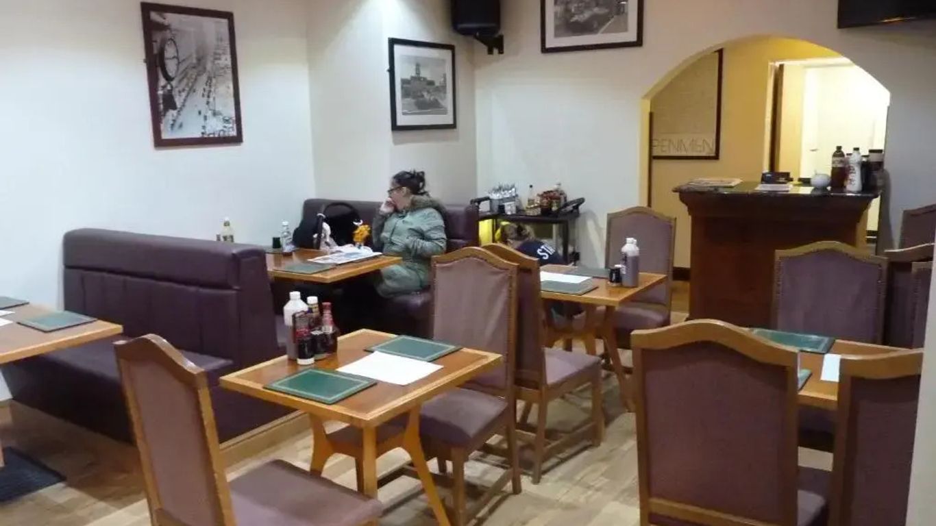 Shanahans B&B with Sports Bar