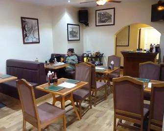 Shanahans B&B with Sports Bar - בירמינגהם - מסעדה