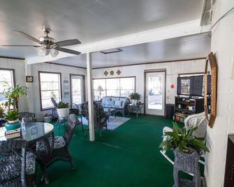 Pearl's Cove - 3 mins from Hwy 231 and 15 mins from Ft Rucker AL - Ozark - Essbereich