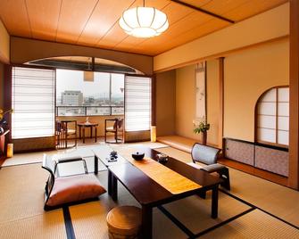 هونجن هيرانويا كاشوان - تاكاياما - غرفة معيشة