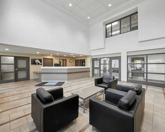 Residence & Conference Centre - King City - King City - Lobby