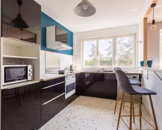 Caen week ! Super appartement de 117m2 à 10 mn de la mer - Hérouville-Saint-Clair - Cuisine