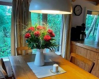 Holiday house Westerstede for 1 - 6 persons with 2 bedrooms - Holiday home - Westerstede - Essbereich