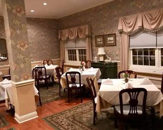 Camelot Restaurant & Inn - Clarks Summit - Restaurante