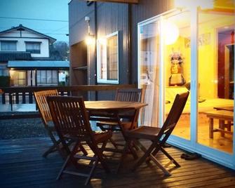 Aso Base Backpackers - Aso
