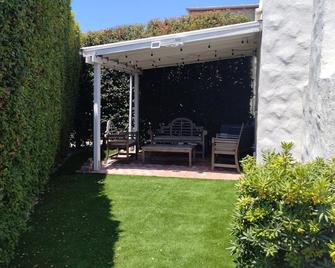 Close To Everything Fun - Charming 2-Br /2 Ba House In San Diego Wifi Ac Parking - San Diego - Innenhof