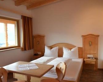 Hotel & Alpengasthof Pinzgerhof - Reith im Alpbachtal - Bedroom