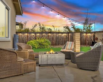 Modern-Fully Loaded-Ev Charger-Big Yard-10 Min Dt - West Sacramento - Innenhof
