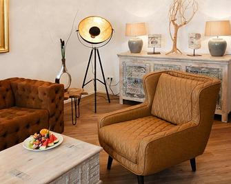 Appartement in Strausberg mit Frühstück inklusive - Strausberg - Huiskamer