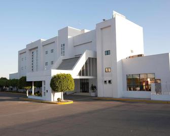 Hotel Misión Express Celaya - Celaya - Bina