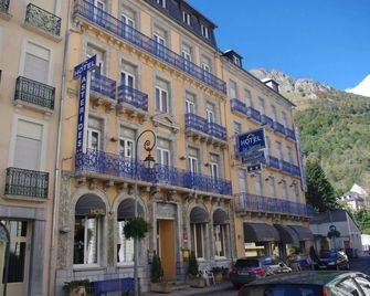 Le Sacca Hôtel restaurant - Cauterets - Edificio