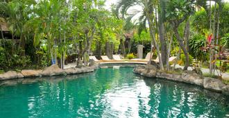 珊瑚別墅 - 卡朗加沙 - 阿邦 - 游泳池