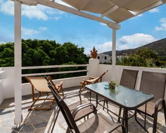 Cyclades Beach Apartments - Platis Gialos - Balcony