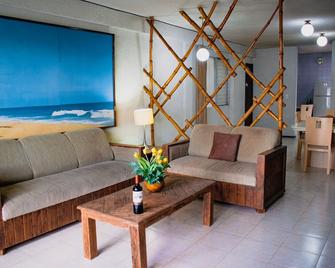 Suites del Sol Hotel & Apartments - Mérida - Living room