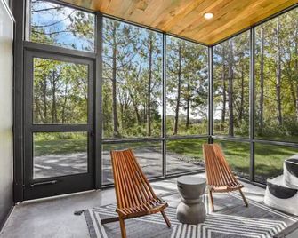 New Modern Cabin on 2 Acres with Water Views - Portage - Patio