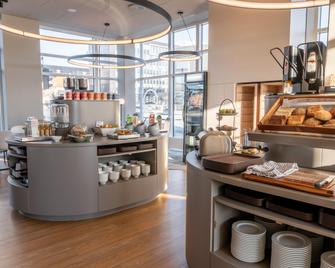 B&b Hotel Aalborg - Aalborg - Buffet