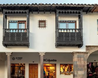 El Virrey by Katari - Cusco - Building