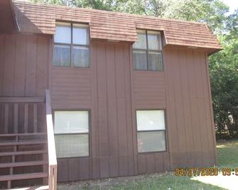 Ft. Rucker living 2 the perfect place to visit come and enjoy family and friend - Daleville - Outdoors view