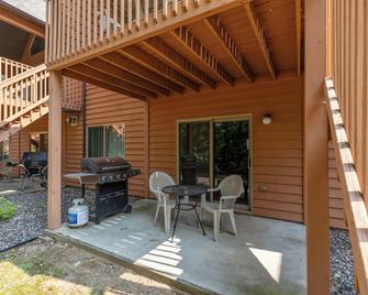 Causeway On Gull Resort - Nisswa - Patio