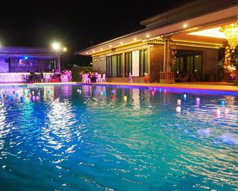 Baan Thai Lanna Pattaya - Sattahip - Piscina