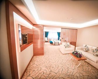 Yol Is Holiday Trabzon - Trabzon - Wohnzimmer