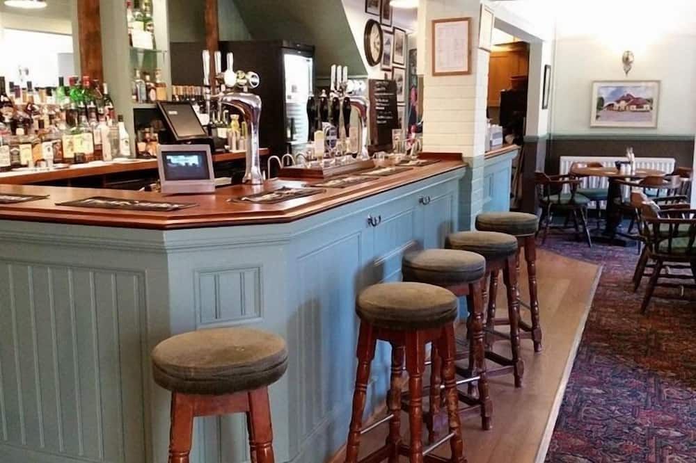 Dog And Crook - Romsey - Bar