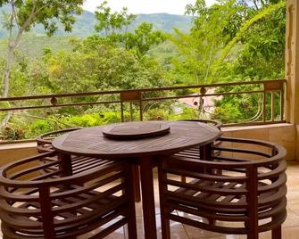 Le Village d'Ennery - Ennery - Balcony