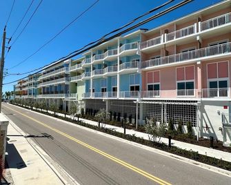 Fins Right - Next to Margaritaville - Fort Myers Beach - Bygning