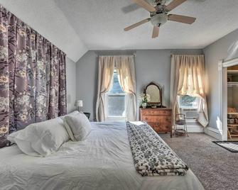 'Blue Haven' Watertown Retreat By Crow River! - Watertown - Bedroom