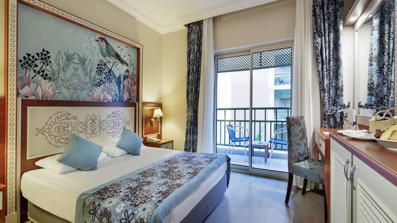 Crystal Paraiso Verde Resort & Spa