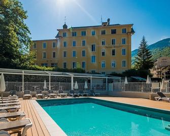 Savoy Hôtel - Brides-les-Bains - Pool