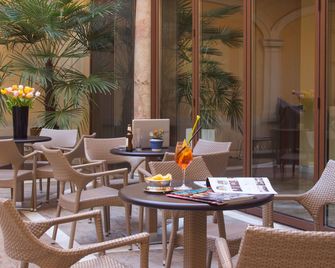 Hotel Colomba d'Oro - ורונה - פטיו