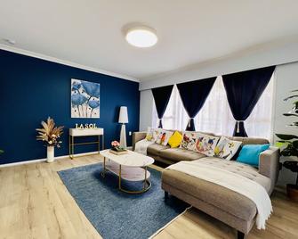 LA SOL 1 - All you need for a stay, close to Uni, town & Cambridge - Hamilton - Wohnzimmer