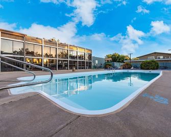 Quality Inn and Suites Canon City - Cañon City - Piscina