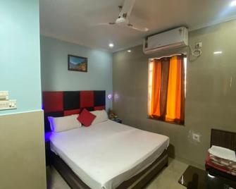 Travel Inn - Kolkata - Bedroom