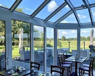 Hotel am Müritz-Nationalpark - Waren - Restaurante