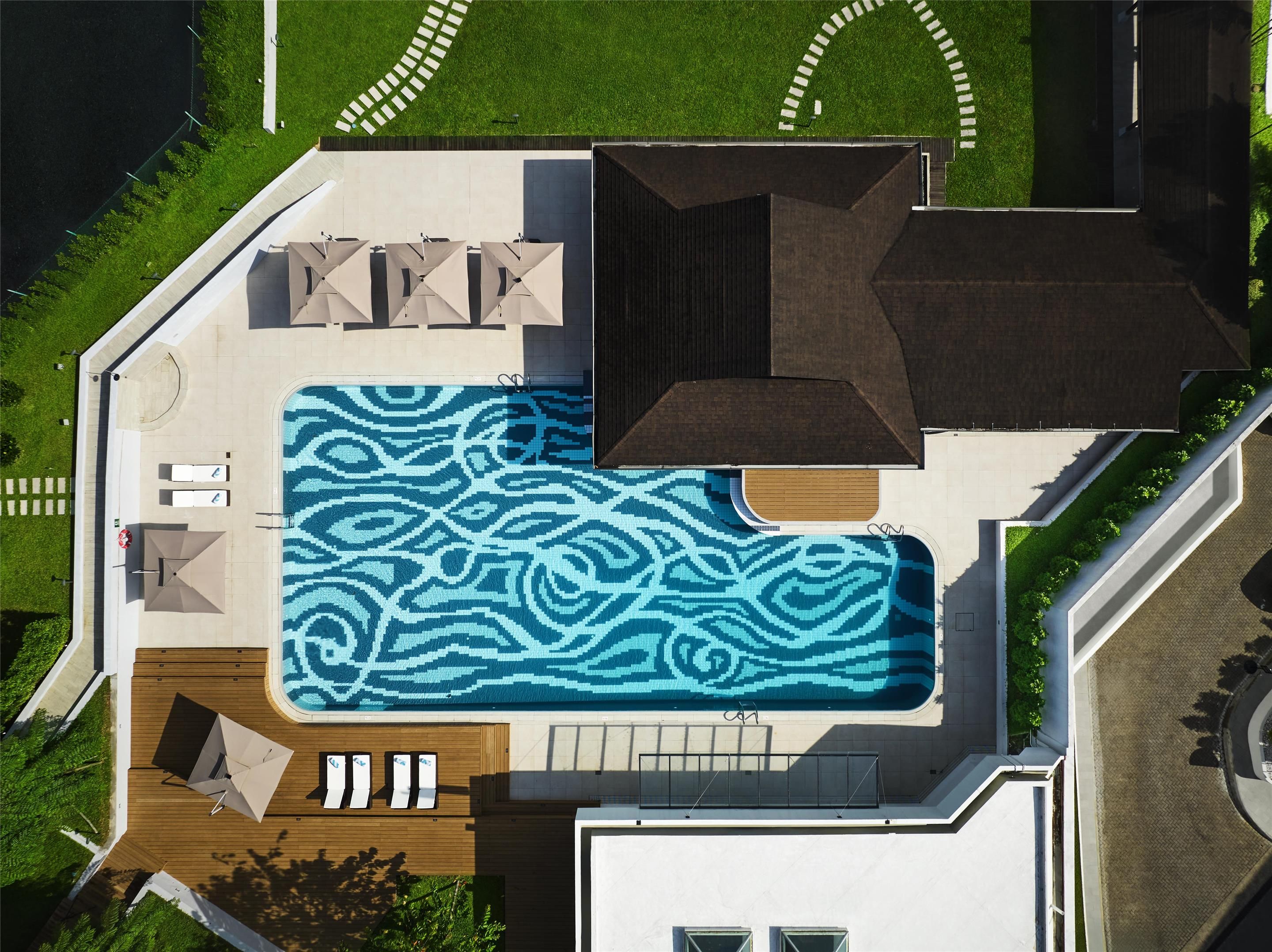 Hilton Kuching - קוצ'ינג - בריכה